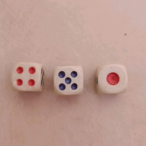 Mini dice like new, set of 3 pieces