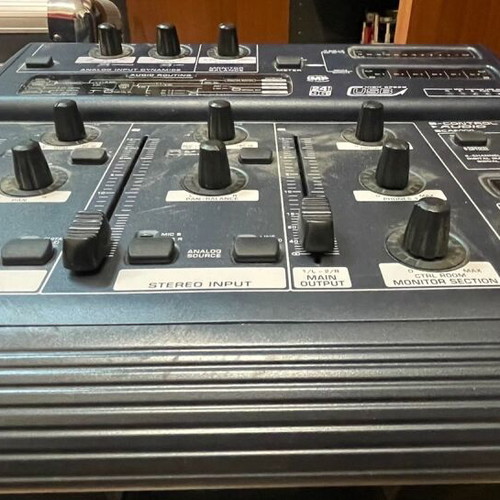 Behringer MIDI Interface Console like new