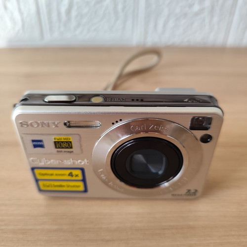 Sony Cyber-shot DSC-W110 camera like new
