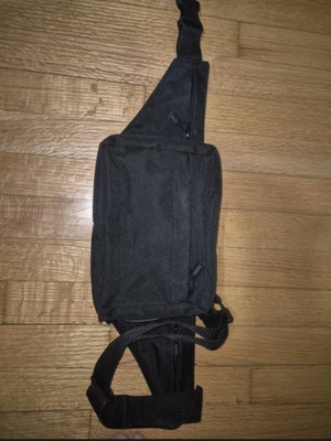 Survivors large waist bag like new, black