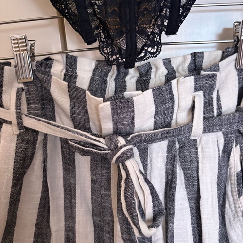 Bershka Striped Paperbag Pants New Size L
