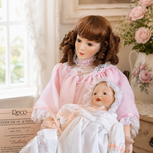 Lullaby porcelain doll like new, Precious Memories of Motherhood
