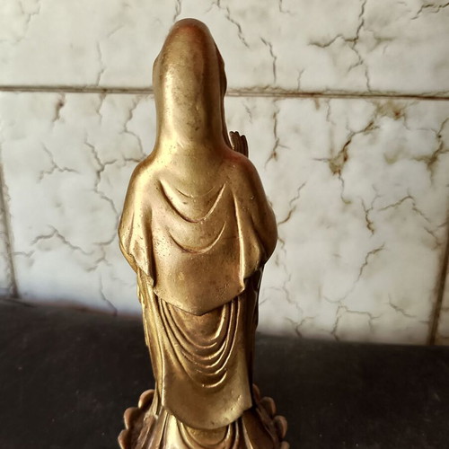 Quan Yin bronze statue like new with red rhinestones
