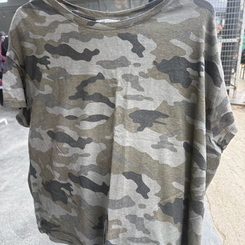Zara tshirt camouflage pattern like new
