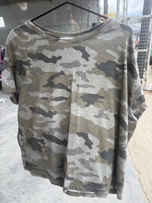 Zara tshirt camouflage pattern like new
