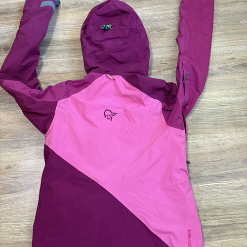 Norrona Narvik GoreTex 2L Insulated Jacket women's M like new, colorful