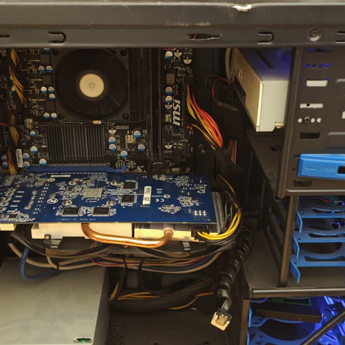 Low spec PC μεταχειρισμένο, κατάλληλο για ταινίες και ελαφρύ gaming