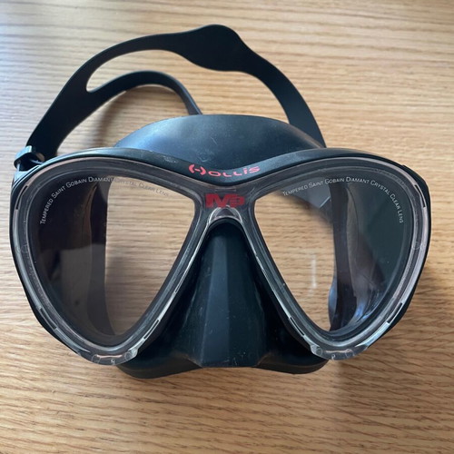 Hollis M3 diving mask like new