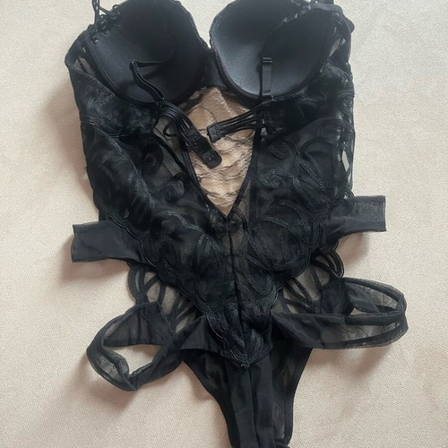 Luna corset black like new, size M