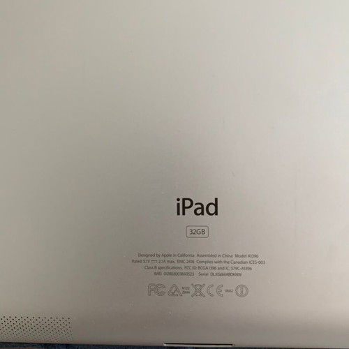 Ipad 32GB with adapter used