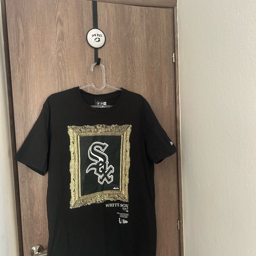 New Era White Sox T-shirt like new, authentic