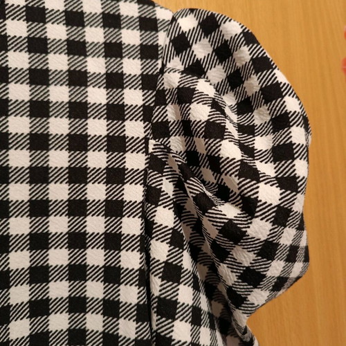 Shein checked blouse new with puffed shoulders M-L black and white