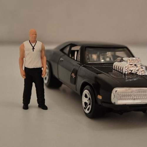 Dominic Toretto 1/64 Scale Figure new