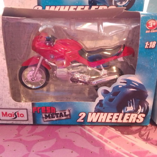 Maisto miniatures set of 3 new, BMW, Vespa, Racing Fire Gear