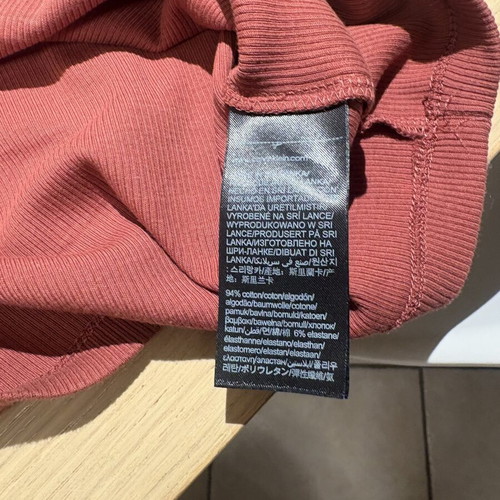 Calvin Klein ribbed tank top burgundy like new, size L
