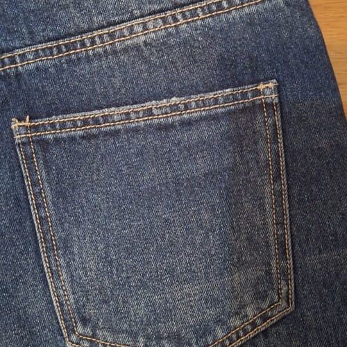 Blue denim women's barrel fit jeans, mid-rise