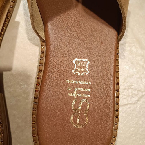 Estil leather sandals like new, size 38, gold color