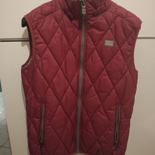Yes Zee quilted sleeveless vest like new, size M, red