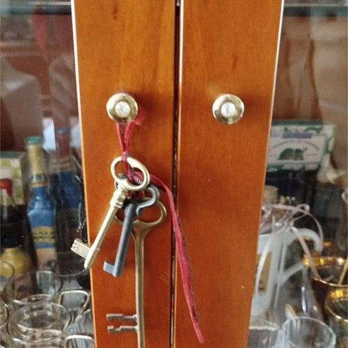Old decorative keys used, set of 3 with red ribbon