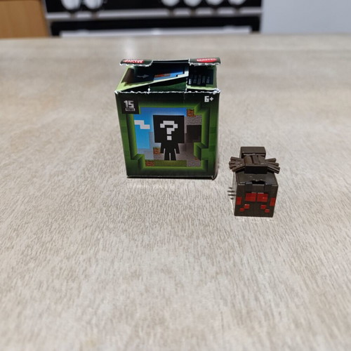 Minecraft spider figure new
