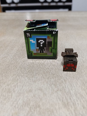 Minecraft spider figure new