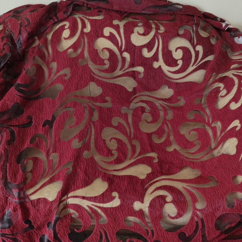 Bordeaux curtain like new with polyester design 2.77×2.77