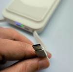 Magnetic Wireless External Battery for iPhone with USB-C