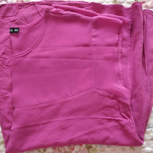 Terranova short-sleeve top fuchsia like new with transparent detail