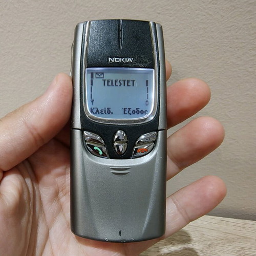 Nokia 8850 used without charger and battery, missing power button