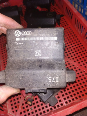 Μονάδα κεντρικού κλειδώματος Volkswagen Passat (B6) μεταχειρισμένη, 3C0907530C