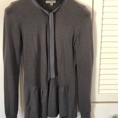 Burberry women's cardigan grey like new, cashmere