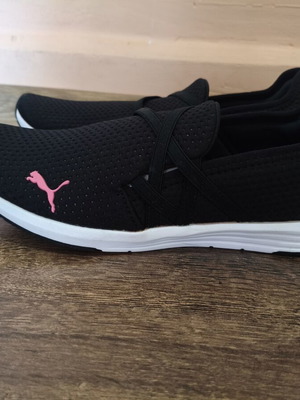 Puma Ella παπούτσια νέα, μέγεθος 37, μαύρα