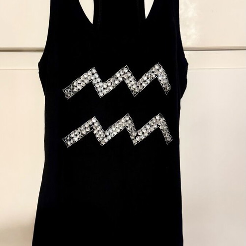 Top with decorative stones Aquarius symbol like new, one size, black