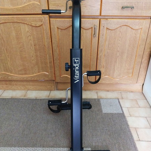 Vital FT Mini Exercise Bike like new, foldable with digital display