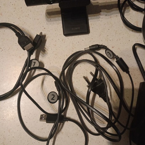 PSVR1 with Move Motion Controllers and PS5 Adaptor like new