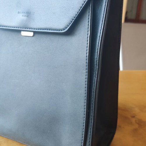 David Jones backpack with adjustable straps, black