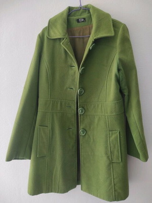 Desiree green coat like new, size XL