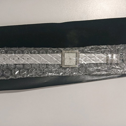 Wristwatch women's new gray
