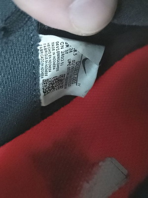 Αθλητικά παπούτσια ποδοσφαίρου σαν καινούργια, μέγεθος 39