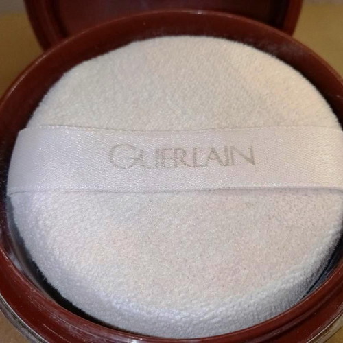 Vintage Les Voilettes powder box by Guerlain used