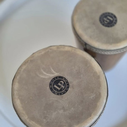 Lp Bongos set like new, natural wood with natural skin
