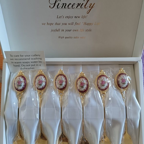 Gold-plated forks new, set of 6