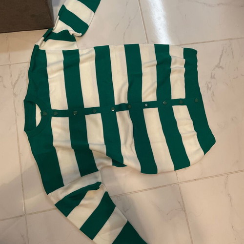 Clothes one size green new, set with wide blouse