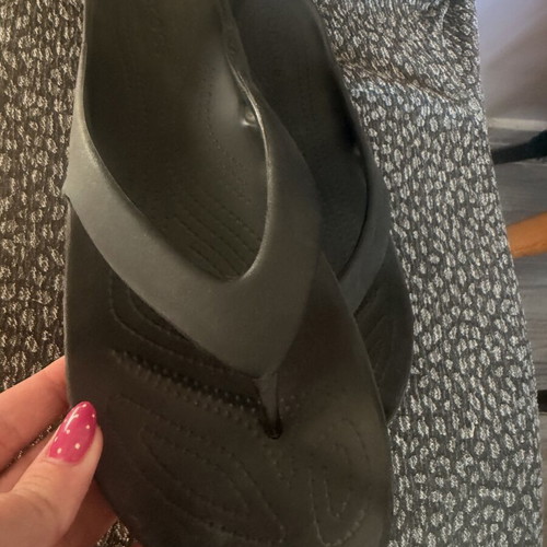 Crocs ladies flipflops black size W11 used