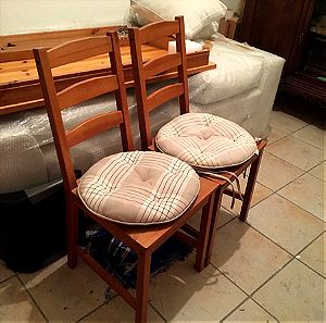 2 καρέκλες & μαξιλάρια