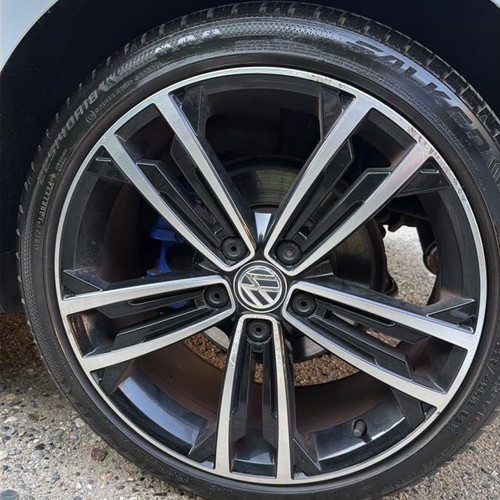 Genuine VW 18’ rims with tires 225/40 R18 used