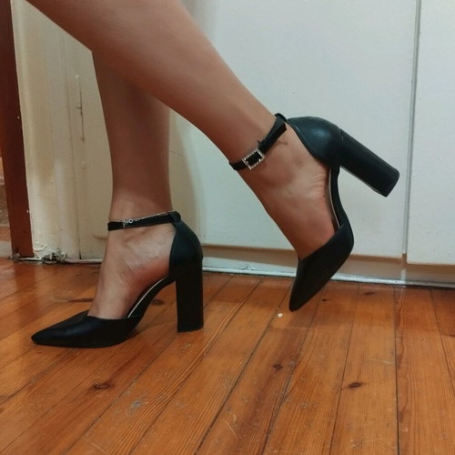 Heels with strap used, black, size 36, with wear on toe