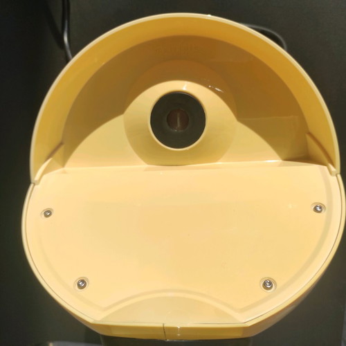 Dolce Gusto coffee machine used with yellowing