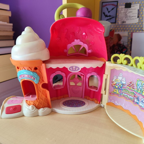 Strawberry Shortcake House used with some stains