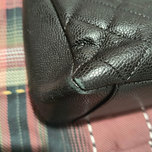 Chanel GST shoulder bag like new, black, Caviar leather